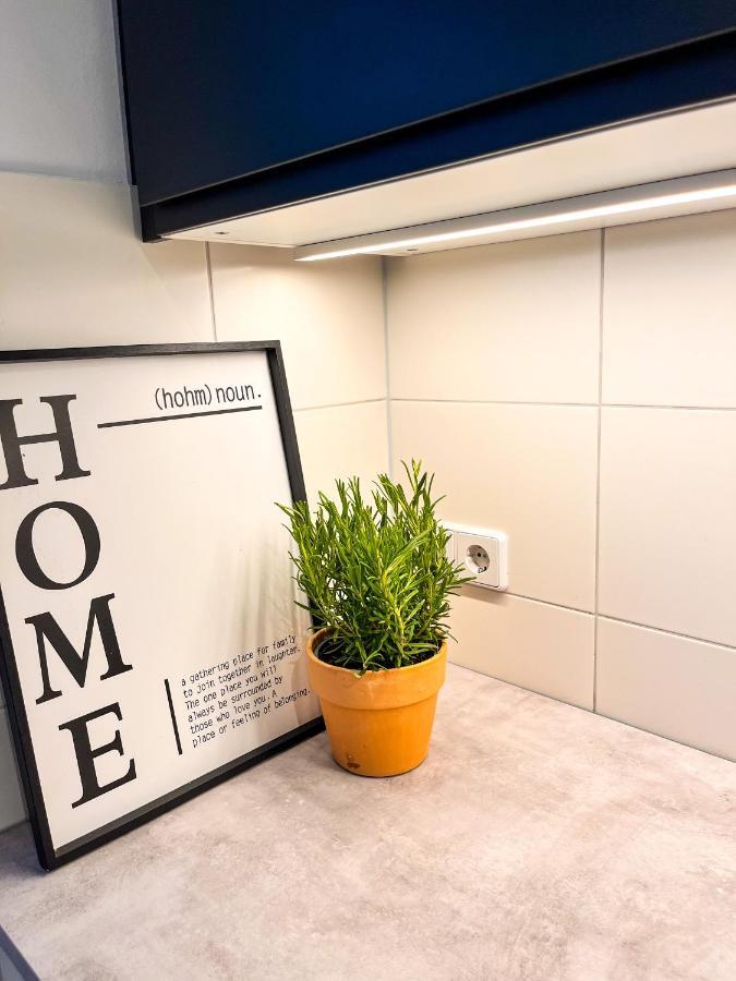 01 Bedroom In Mitte-Up To 5 People-Private Free Parking Берлин Екстериор снимка