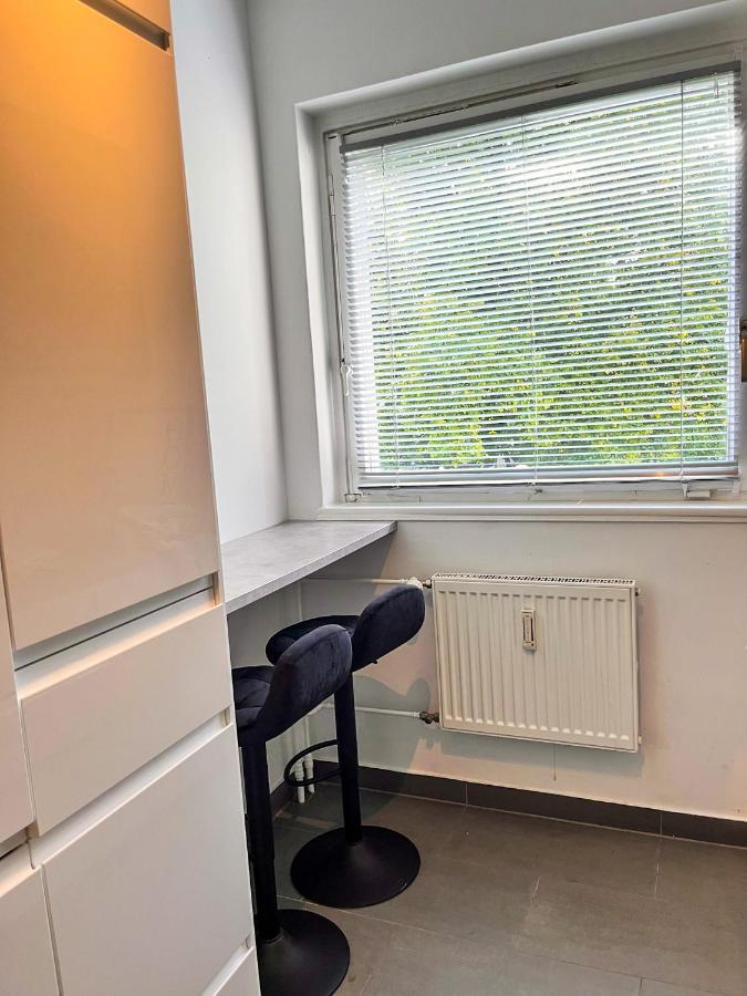 01 Bedroom In Mitte-Up To 5 People-Private Free Parking Берлин Екстериор снимка