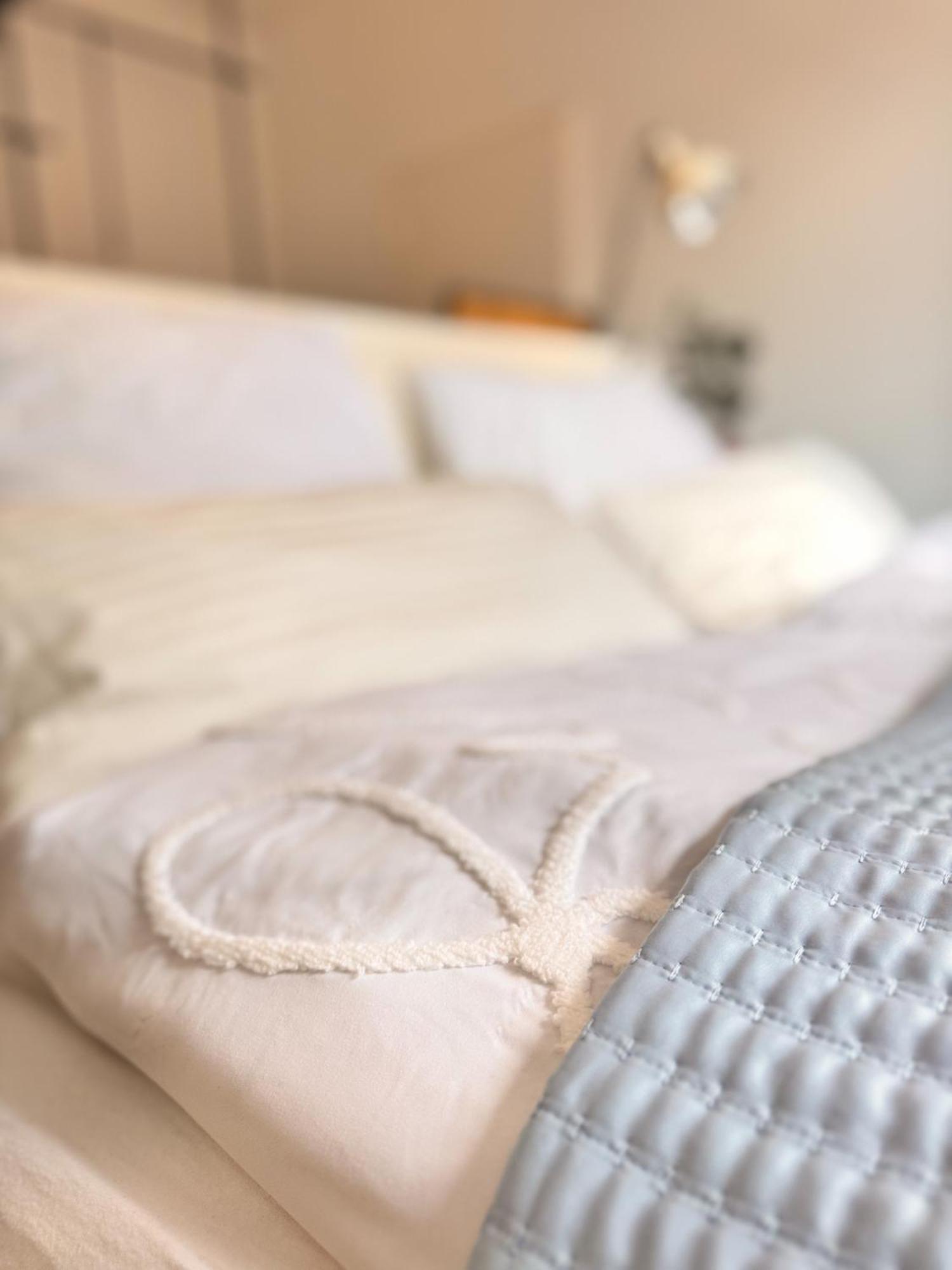 01 Bedroom In Mitte-Up To 5 People-Private Free Parking Берлин Екстериор снимка